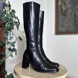 Vintage 90s early 2000s long tall knee high, high heel genuine leather boots